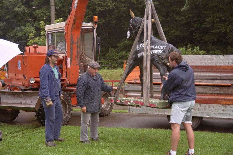 Holbein-Pferd Abtransport zur Restaurierung 1997 mit Kran und Lkw